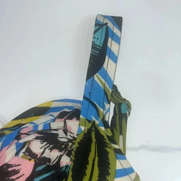 MIRACLESUIT Tropical Escape Swimsuit with Gold Hardware Like New Beach 10 - Picture 8 of 10